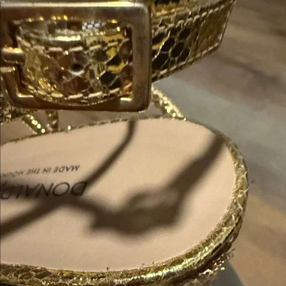 Pre-Owned Donald J. Pliner Gold Strappy Block Heels - Picture 16 of 16